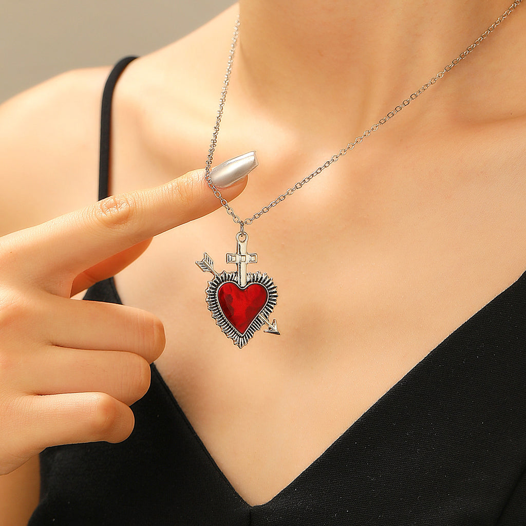 Fashion Personalized Gothic Heart Wings Necklace Vintage Creative One-shot Piercing Heart Collarbone Chain Accessories